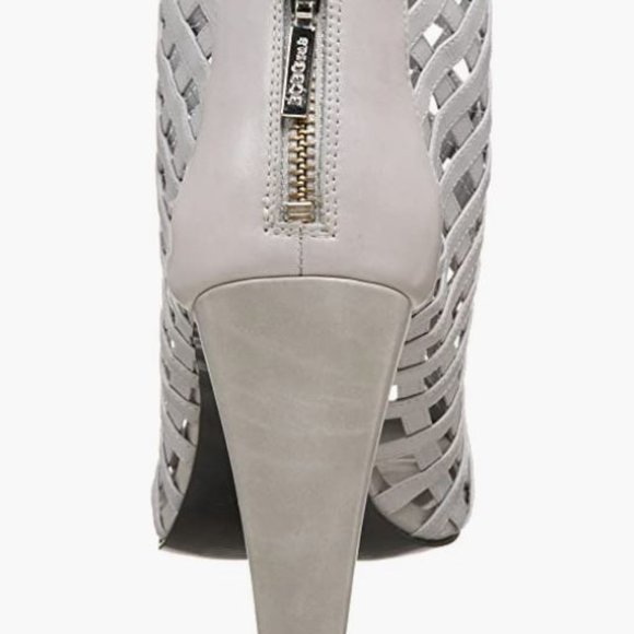BCBGirls "HOSTY" Grey 8.5 M Leather Open Toe Strappy Booty Reg. $118 - Picture 6 of 7